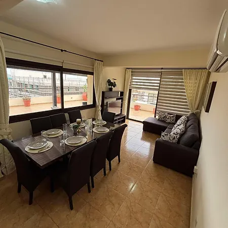 Apartment 3 Bedroom Comfort